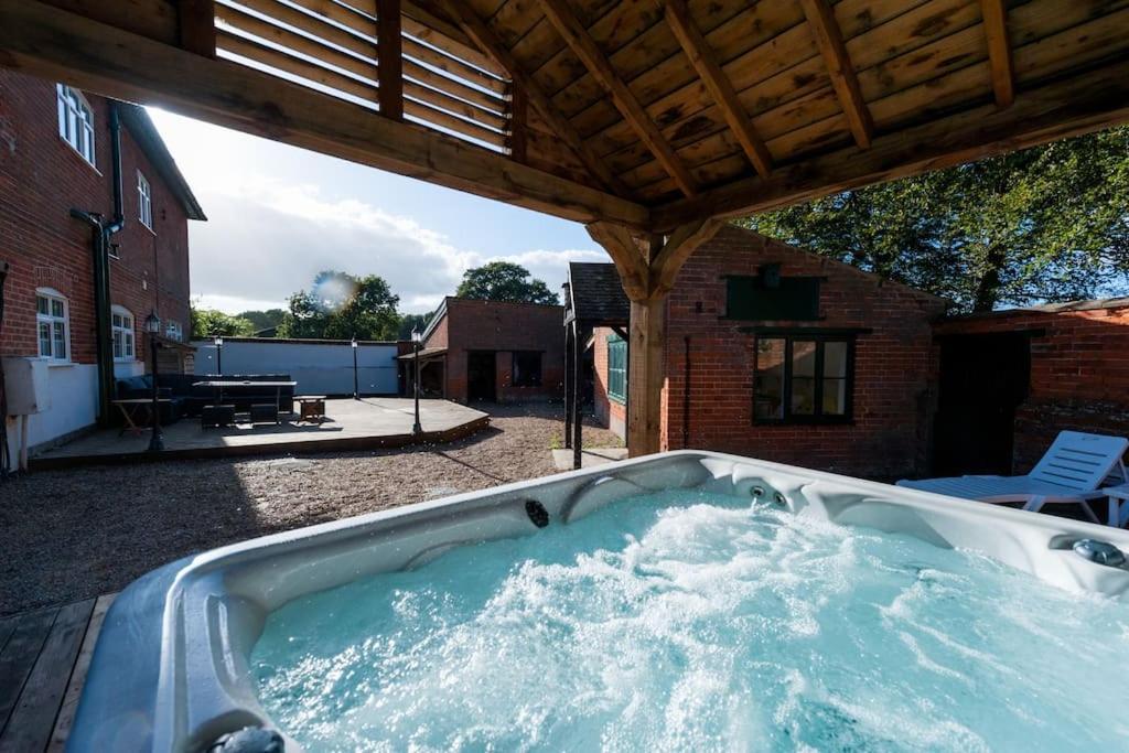 Firs Sleeps 15 Stunning Country House With Hot Tub Sudbourne Exterior foto