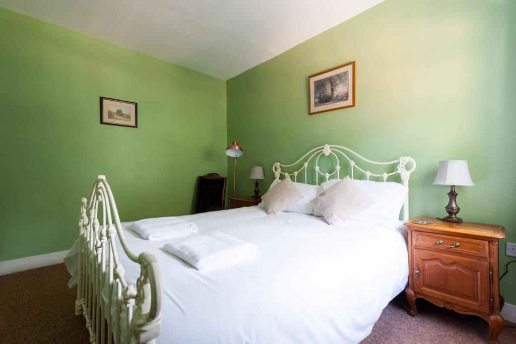 Firs Sleeps 15 Stunning Country House With Hot Tub Sudbourne Exterior foto